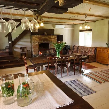 Villa Paeikeseraja Talu Kambja